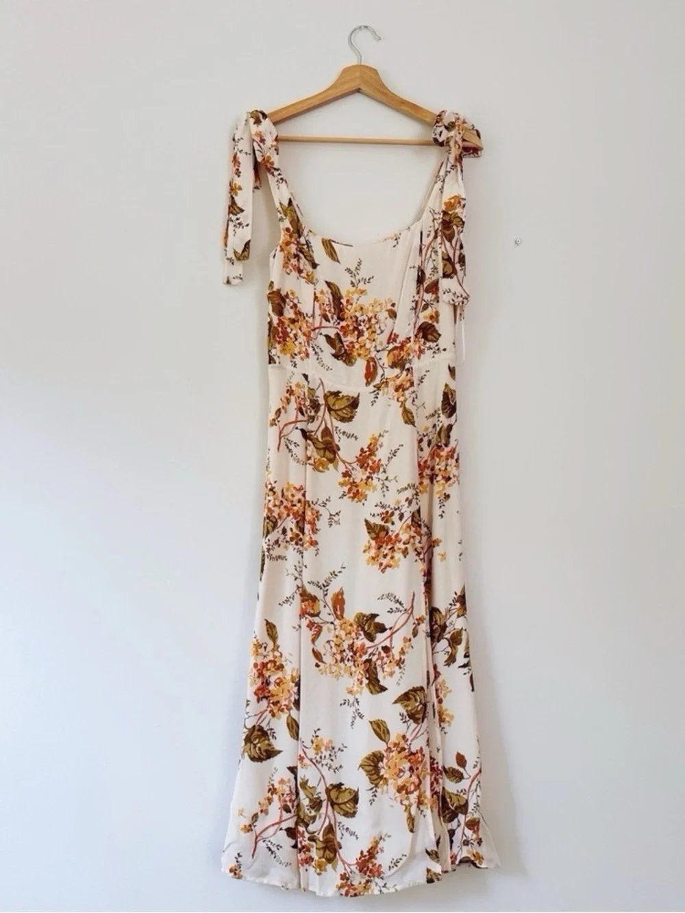 NWOT Women’s Reformation Twilight Floral Midi Dress in Bella - Picture 3 of 12